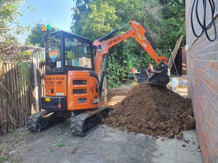 Mini Digger Hire Services Staines, TW18