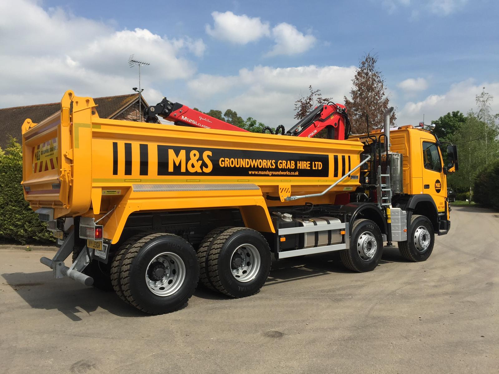 tippers and grabs Hertfordshire,  Middlesex & London